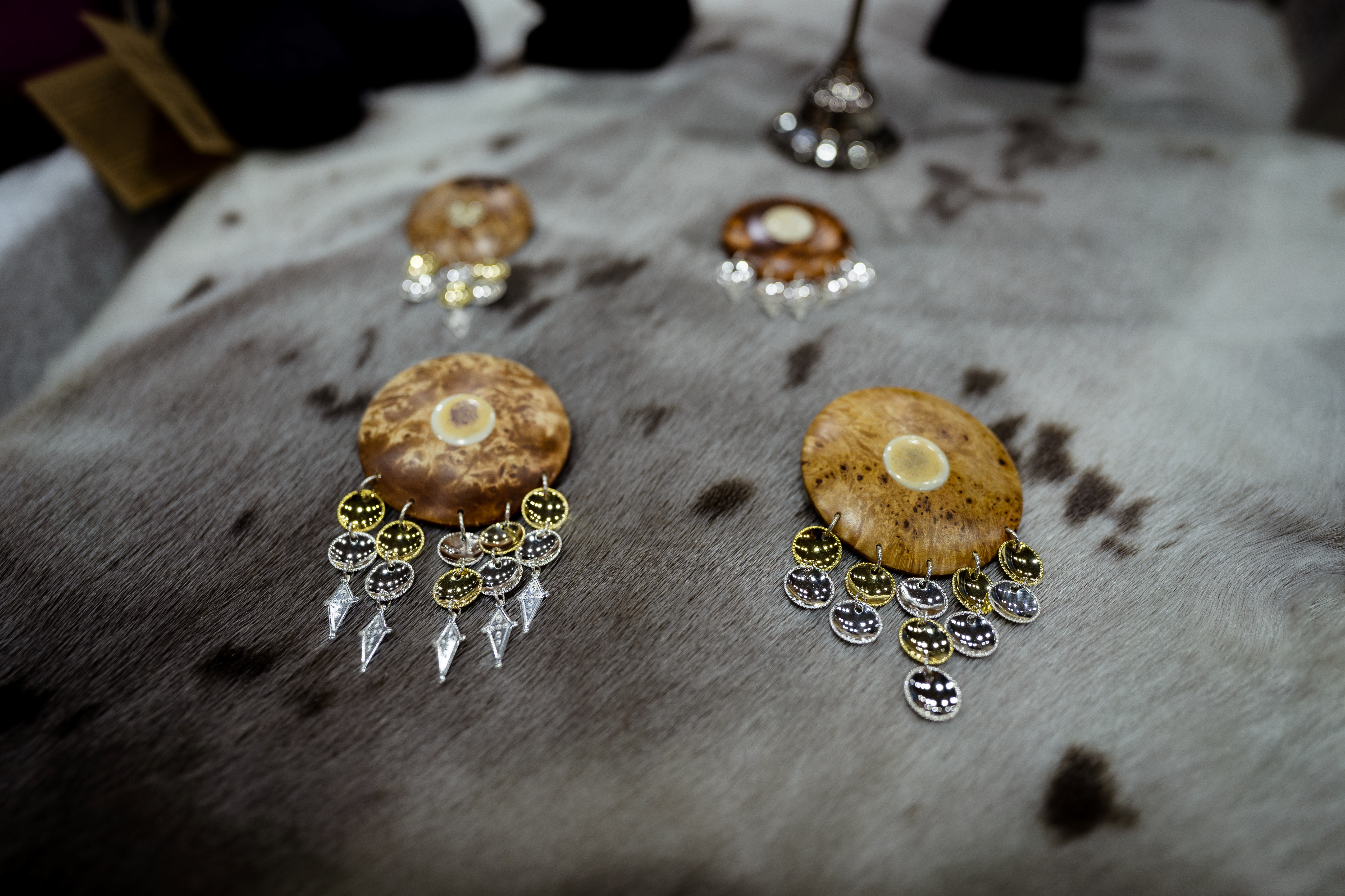 Jewelry made of Reisa skinnprodukter. Petr Pavlíček