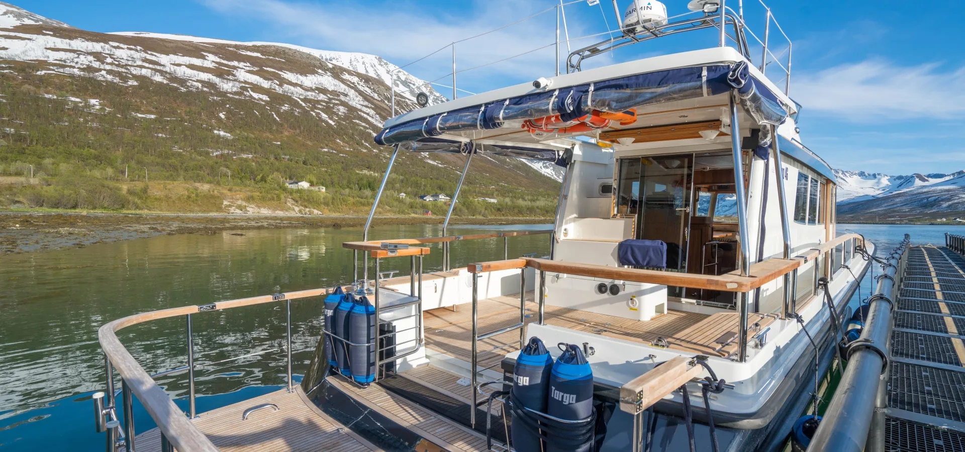 Privat båttransport fra Tromsø til Lyngen - Lyngen Experience