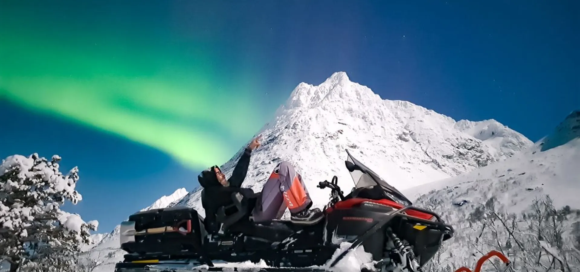 Kveldssafari på snøscooter - Lyngen Safari