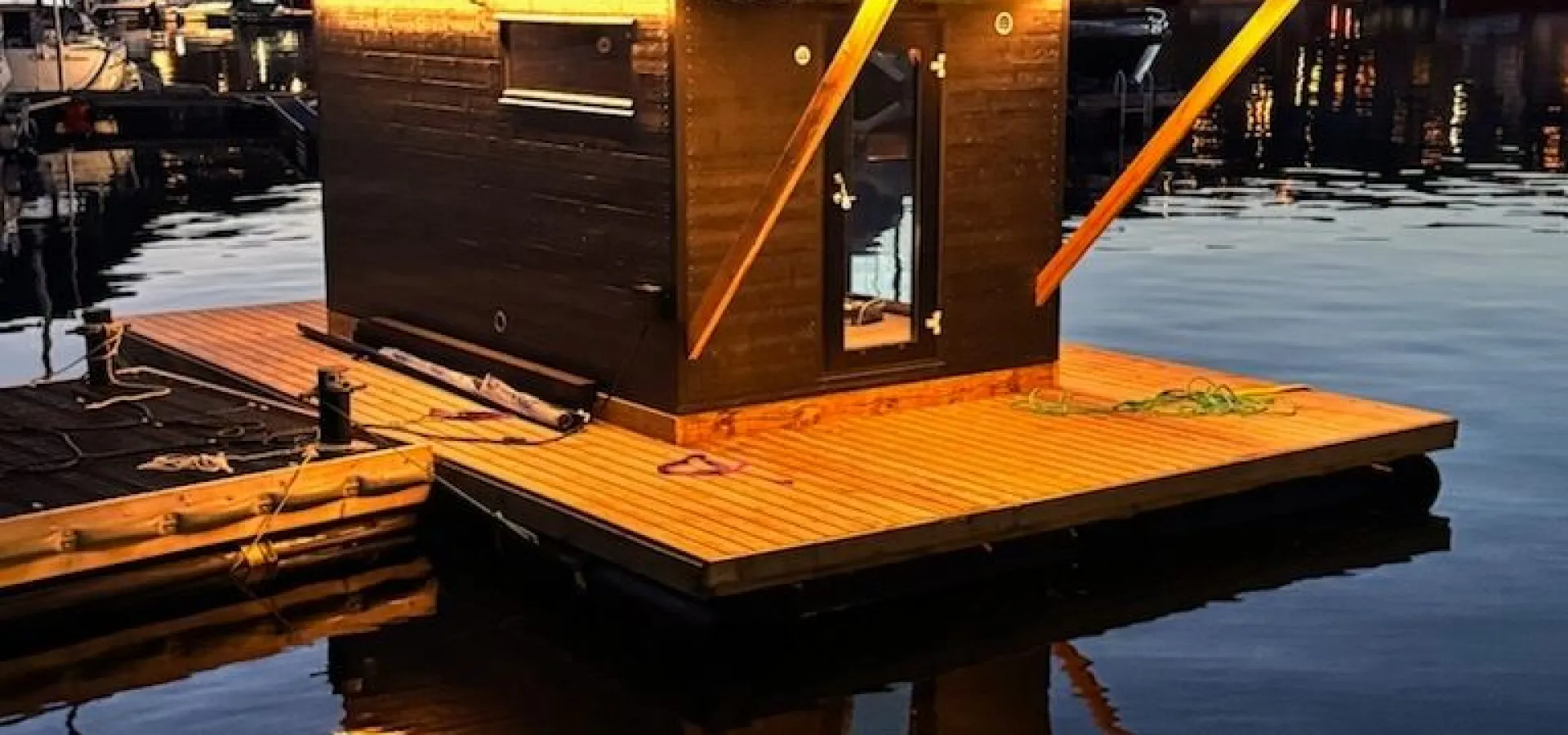 Áhpi Floating sauna - Áhpi