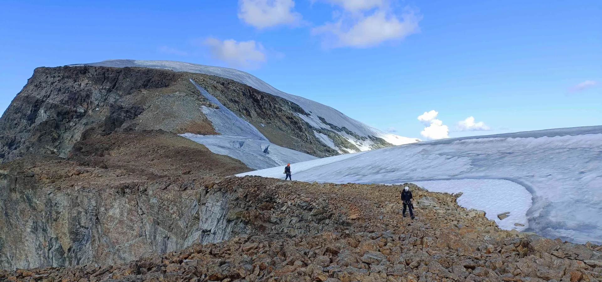 Jiehkkevárri – det høyeste fjellet i Lyngsalpene og Troms med Lyngen Ski & Klatring