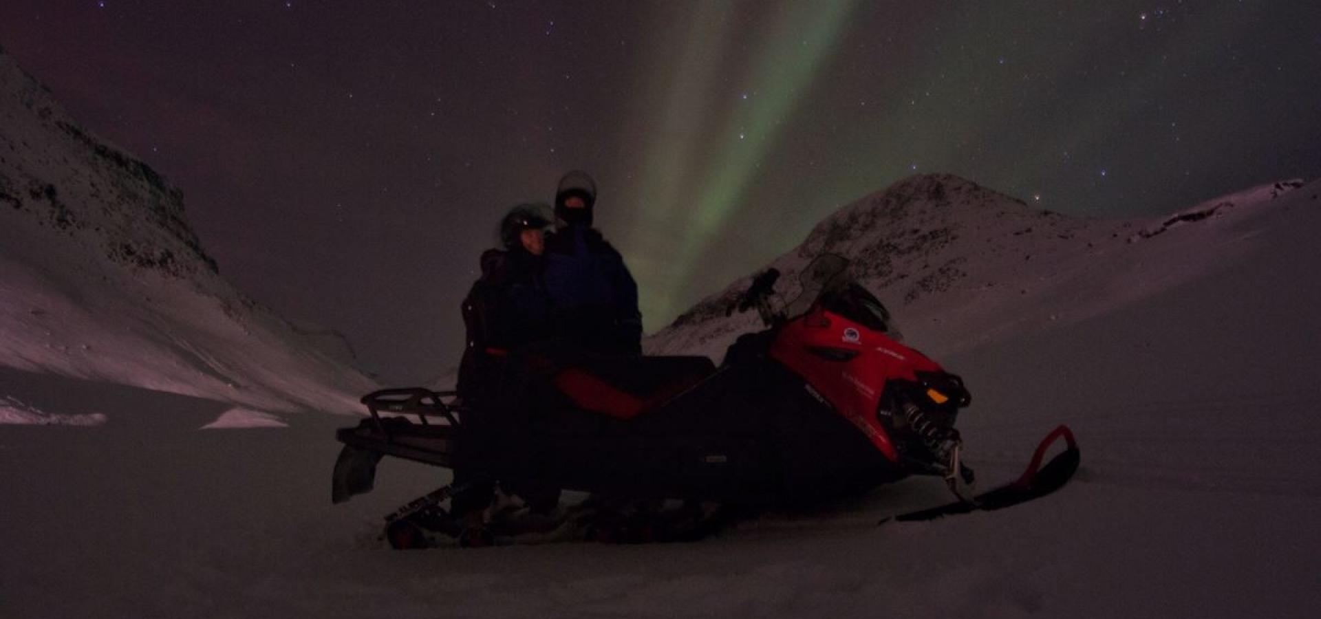 Snowmobile excursion into the wilderness - evening tour with North Experience