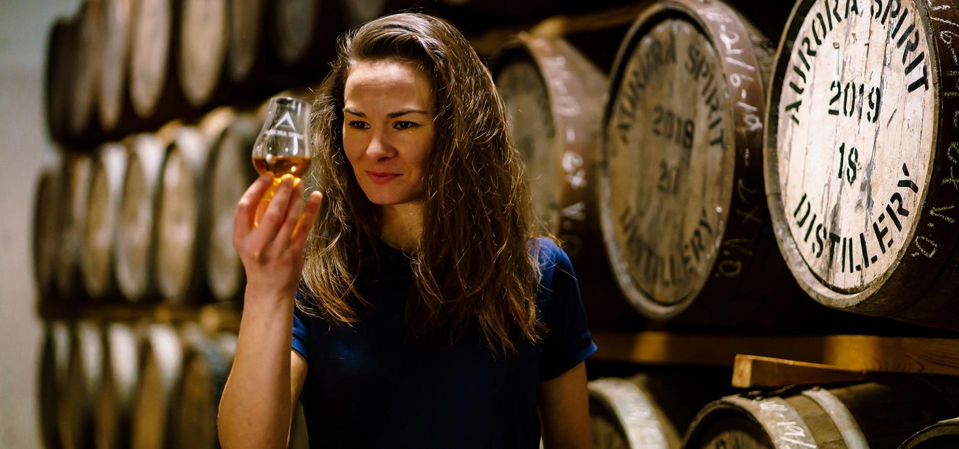 Besøk Aurora Spirit, verdens nordligste whisky destilleri