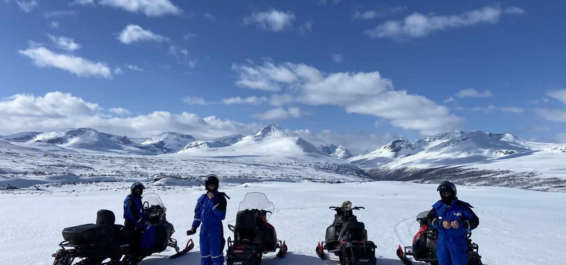 2-day Snowmobile + Aurora Hut - North Experience
