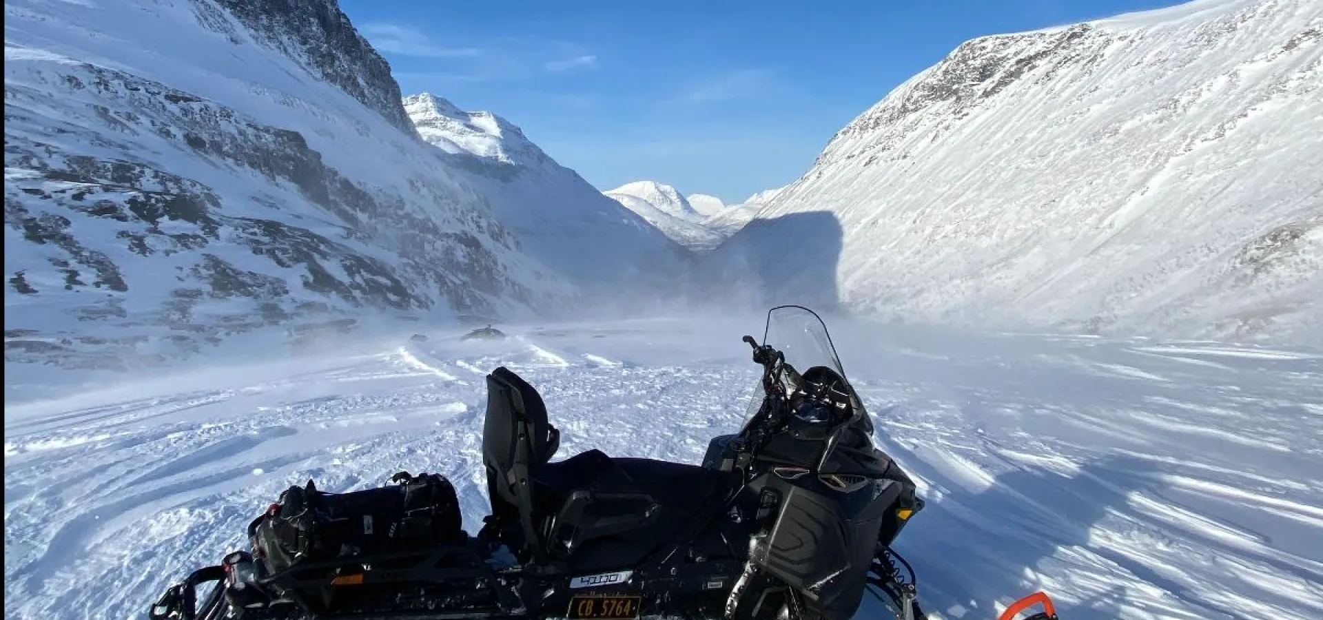 Snøskutersafari i nordnorsk natur - dagstur med North Experience