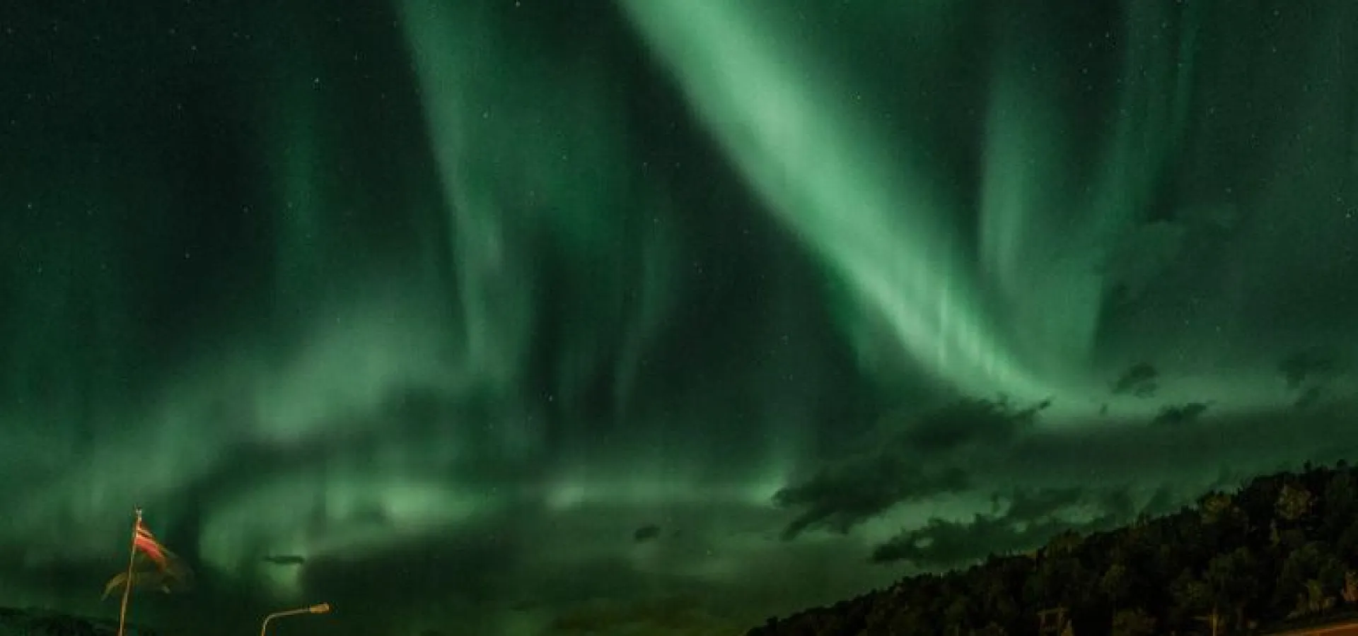 Eksklusiv Jakten på nordlyset med gjengen fra Sami Camp (inkludert mating av reinsdyr)