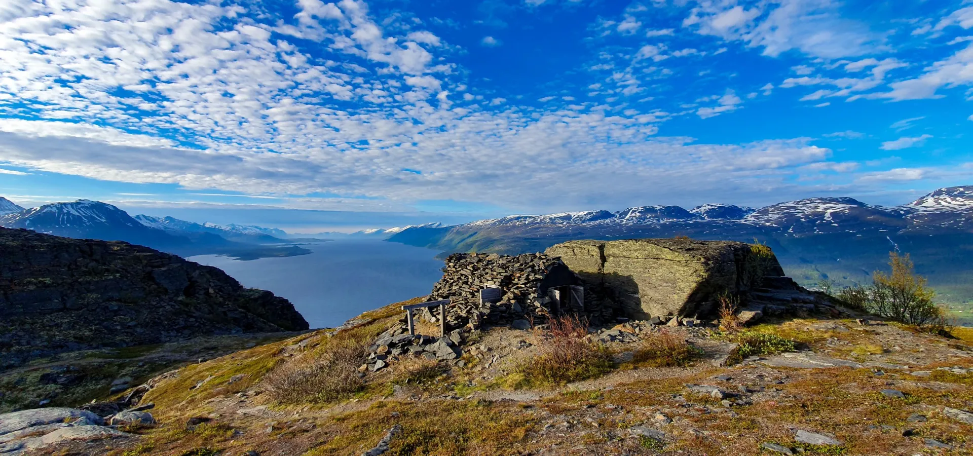 Utsikt fra bunkersen ved Bollmannsveien, Storfjord