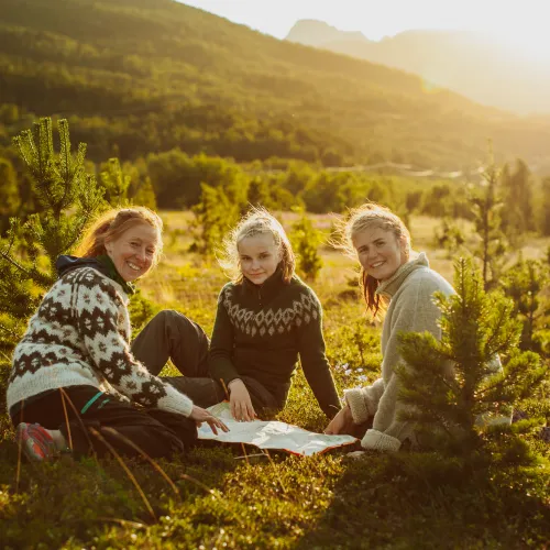 Midnattsol i Skibotn, Lyngenfjord, nord for Tromsø