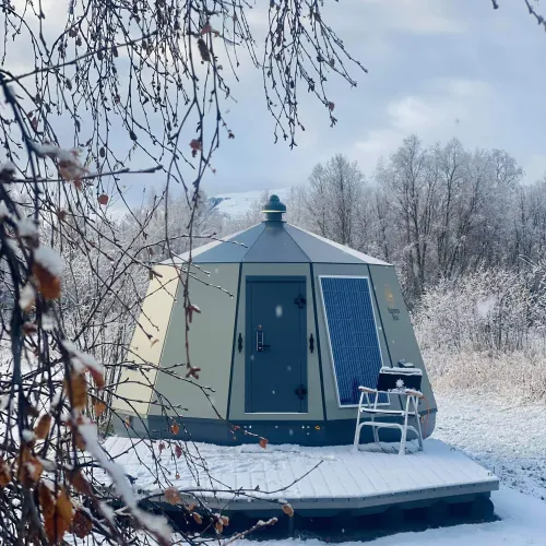 Aurora Hut in the snow at North Experience