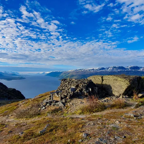 The bunkers at the top of Bollmannroad, the fjord and the mountains in the background