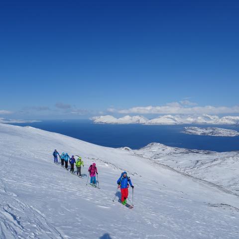 Ski topptur på Uløya i Lyngenfjord