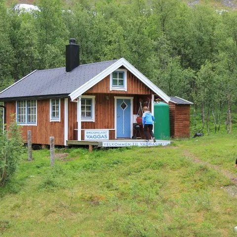 Cabin in the Lyngen Alps - summertime