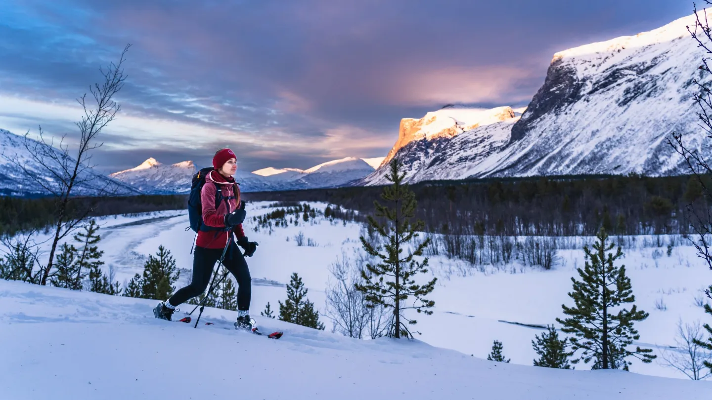 Snowshoeing, Lyngenfjord
