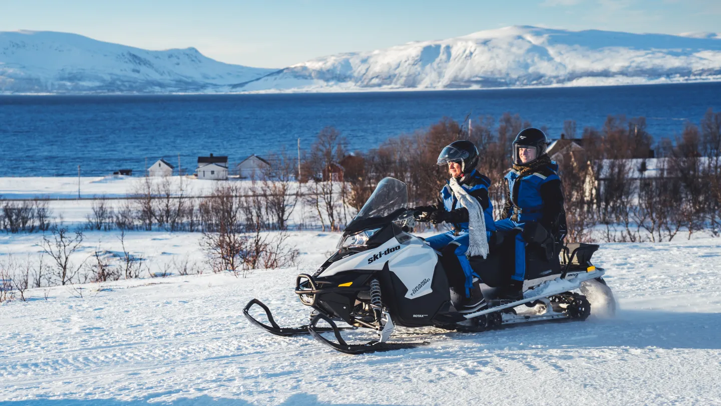 Snowmobiling in Lyngenfjord region