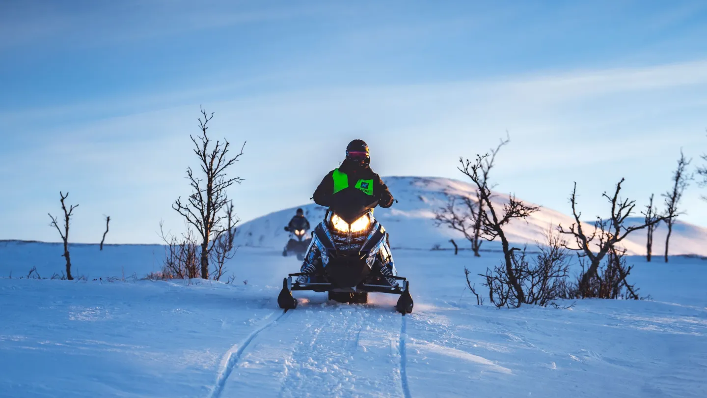 Snowmobile safari in the Lyngen Alps