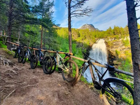 Fulldempet EL-sykkel til leie - Activenorth