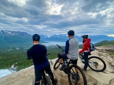 Fulldempet EL-sykkel til leie - Activenorth