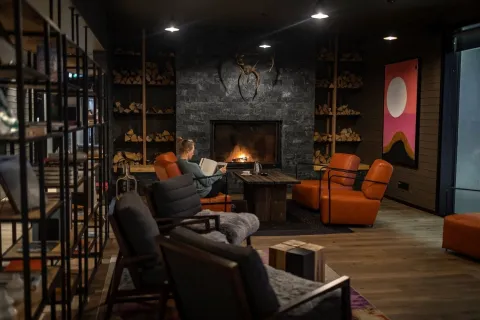 Cahkal Hotel
