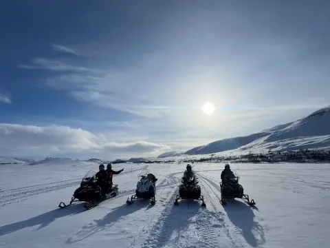 Avgang MANNDALEN: Skutertur i vakre Skibotndalen 