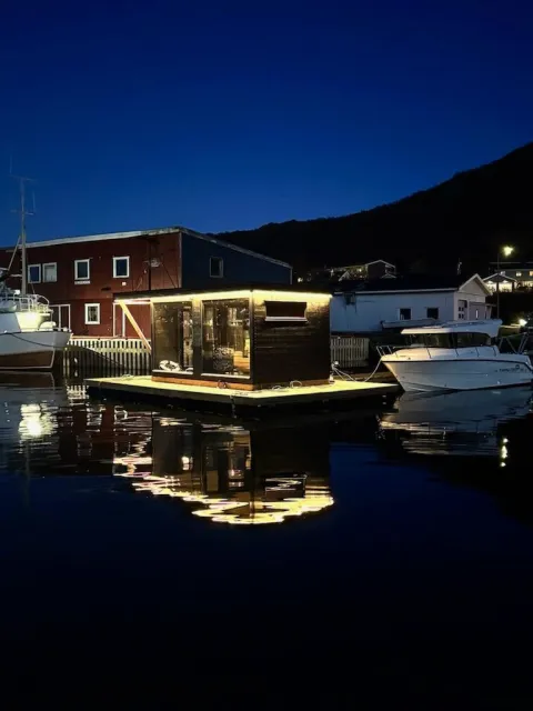Floating sauna - Áhpi
