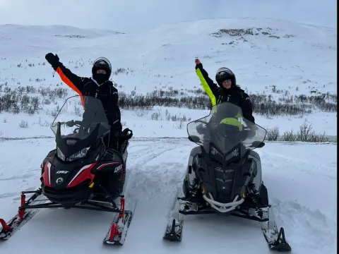 Avgang MANNDALEN: Skutertur i vakre Skibotndalen 