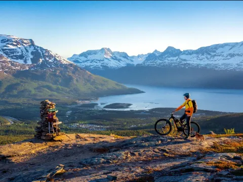 Fulldempet EL-sykkel til leie - Activenorth