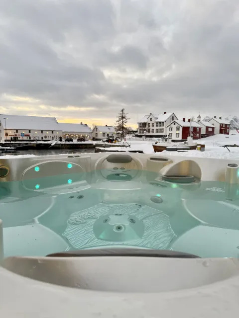 Sauna og jacuzzi ved historiske Havnnes Handelssted