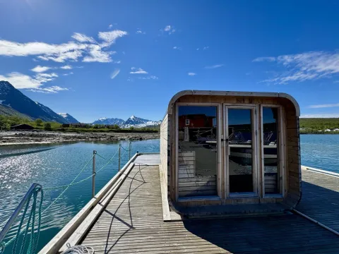XHale - Flytende Sauna ved XLyngen