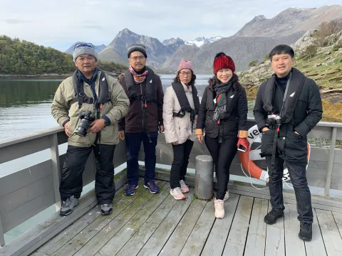 Guidet fisketur eller båtsightseeing med Koppangen Brygger