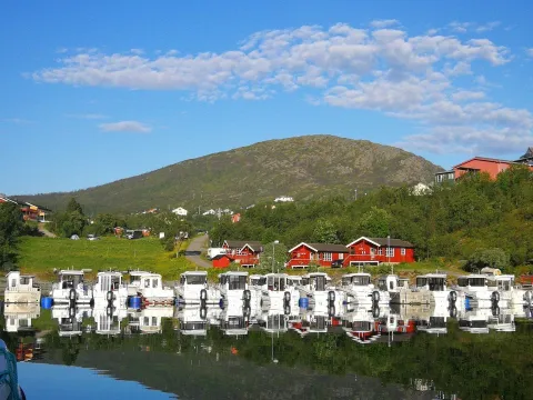 Skjervøy Lodge Fiskecamp As