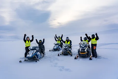 Snowmobile and icefishing Safari - Self driven - Amazing Troms