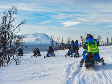 Snøskutersafari i vakre Lyngsalpene - XLyngen