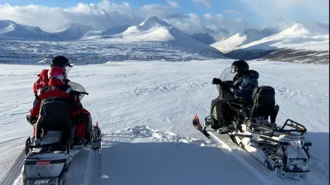 En Snøskutersafari i nordnorsk natur - dagstur med North Experience