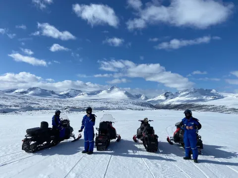 En Snøskutersafari i nordnorsk natur - dagstur med North Experience