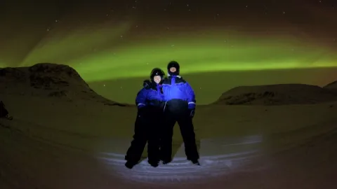 En Snøskutersafari i nordnorsk natur - kveldstur med North Experience