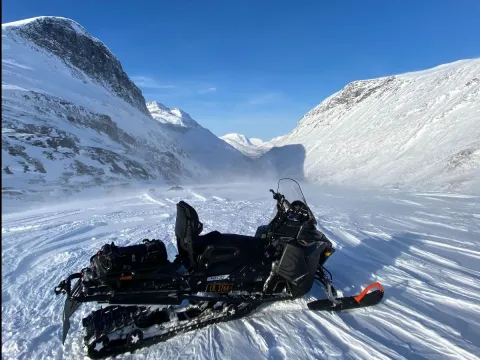 En Snøskutersafari i nordnorsk natur - dagstur med North Experience