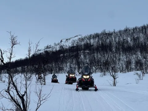               Snøskuter ekspedisjon i Skibotndalen - Activenorth